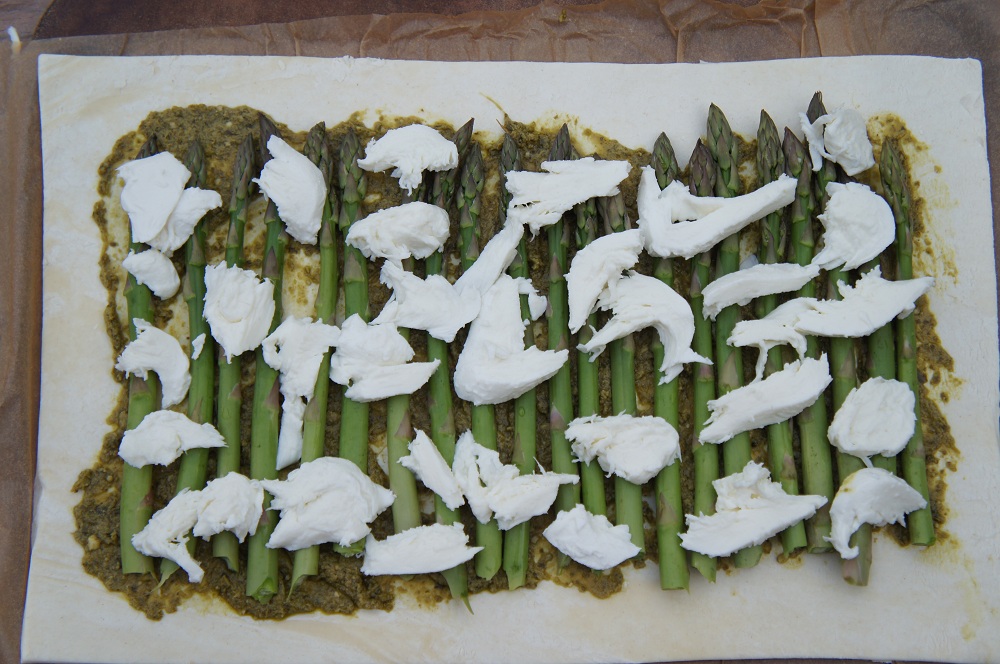 asparagus and mozzarella